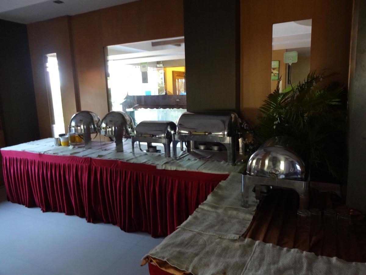 Royal Riviera Hotel Kumarakom Ngoại thất bức ảnh